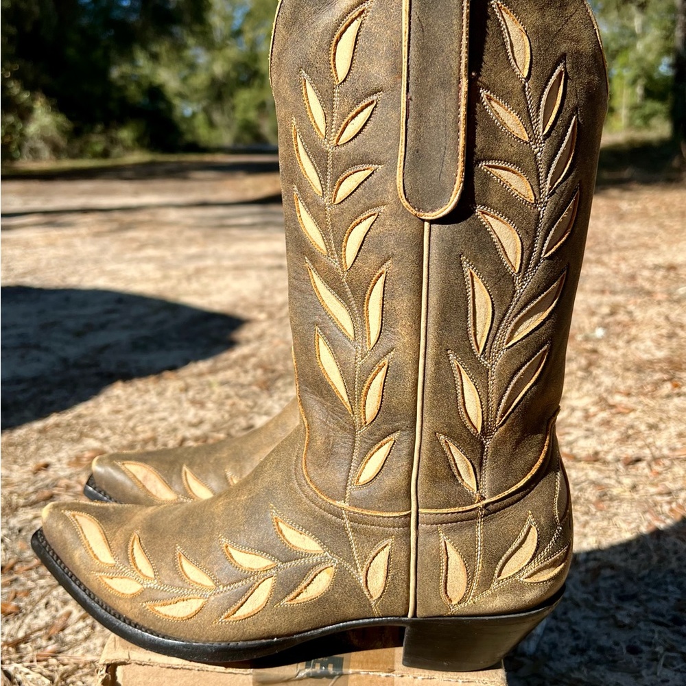 Old Gringo Women’s Size  10 B Western Cowboy Floral Cut Embroidered Boots RARE